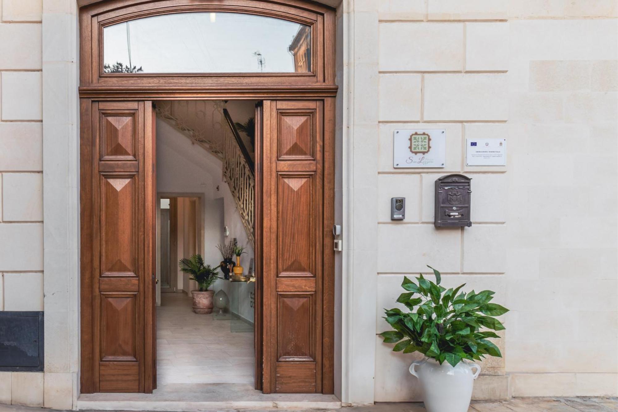 Palazzo San Lazzaro - Lecce Selection Jacuzzi Rooms & Suites Eksteriør bilde